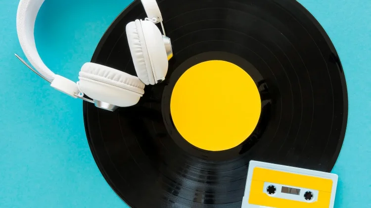 Bukan Sekadar Media Pemutar Musik, CD dan Vinil Kini Jadi Barang Koleksi