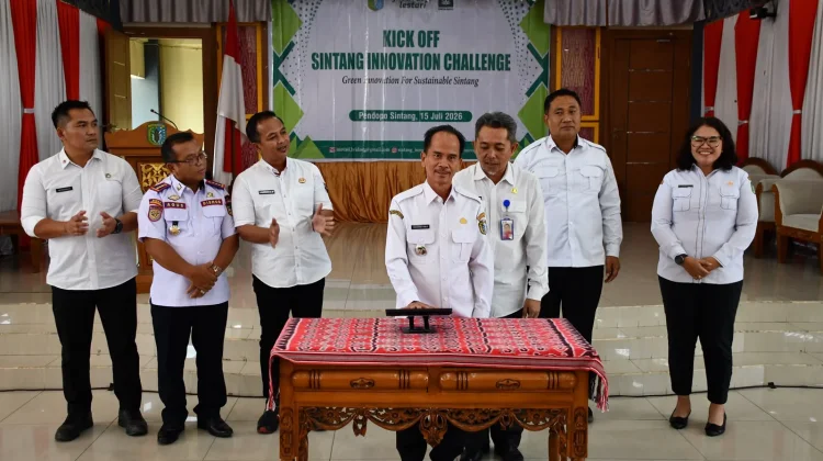 Bupati Sintang Dorong Kaum Muda Ikut Berinovasi Melaui Pemanfaatan Potensi Alam