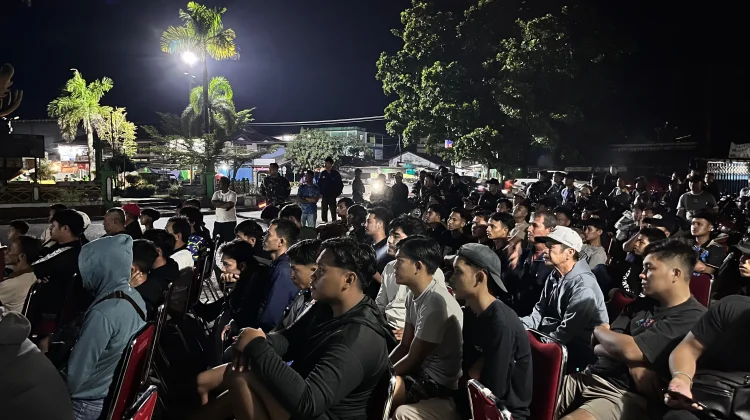 Pecinta Bola Padati Nobar Semifinal Piala Dunia di Media Center Korem 121/ABW