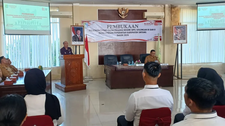 Sekda Motivasi CPNS Sintang Menjadi Pemimpin Masa Depan