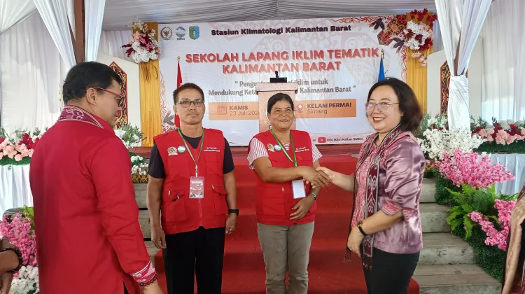 Pemkab Sintang Dorong Petani Beralih ke Pertanian Cerdas Iklim