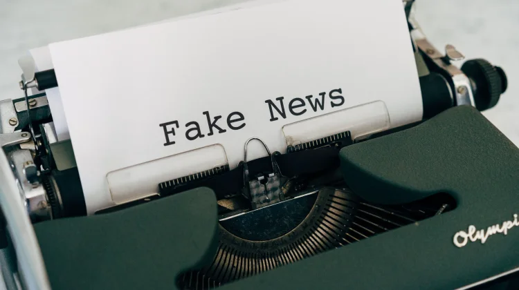 Cara Mengenali Berita Hoaks dalam 30 Detik