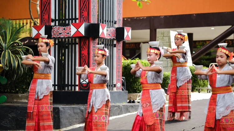 Cara Melestarikan Budaya di Era Modern