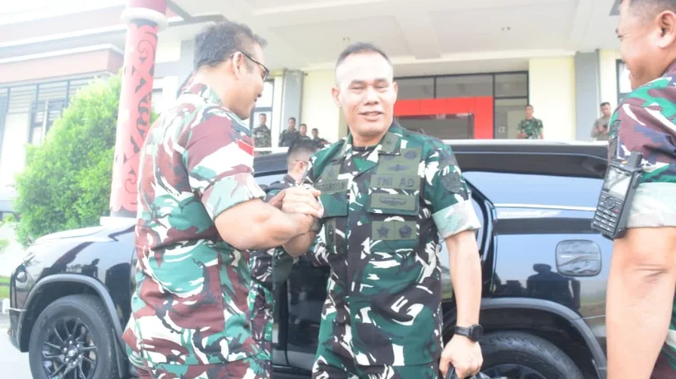 Danrem 121/Abw Sambut Kedatangan Waasops Kasad di Bandara Supadio Pontianak