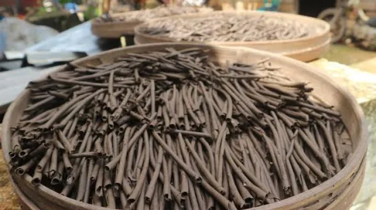 Fakta Menarik Ampo Tanah Liat Camilan Tradisional Unik