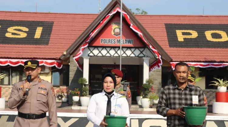 Rayakan Ulang Tahun Personel, Kapolres Melawi Harap Budaya Peduli Lingkungan