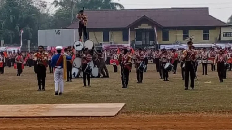 Gita Bahana Dara Suti MTsN 1 Sintang Meriahkan HUT Pramuka