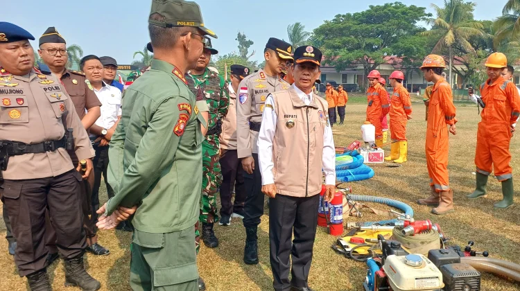 Cegah Karhutla Meluas, Bupati Minta Perusahaan Tingkatkan Kesiagaan dan Sapras