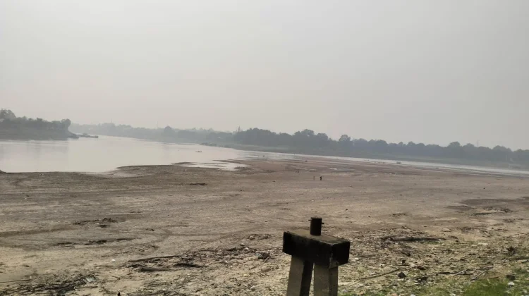 Warga Sintang Mulai Kesulitan Air Bersih