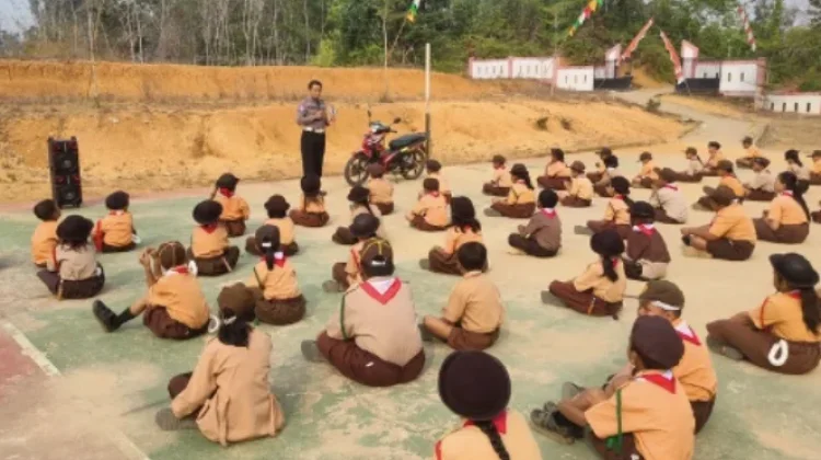 Polsek Silat Hilir Edukasi Pelajar lewat Program “Jumat Mengajar”