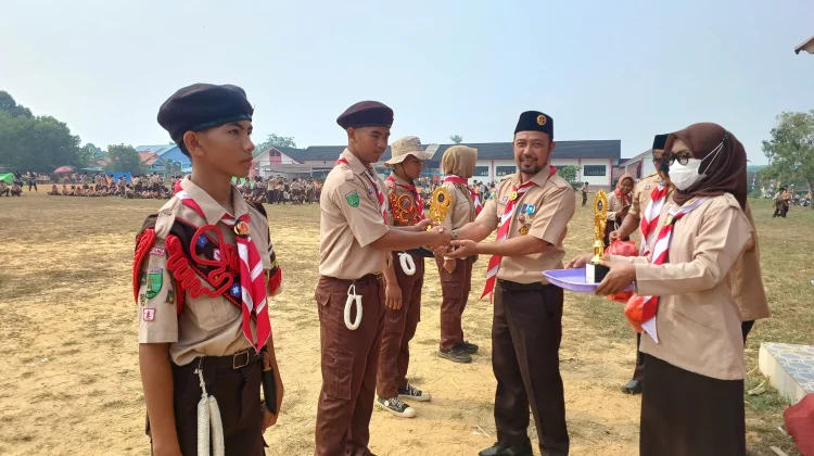 Kwarcab Sintang Beri Motivasi Anggota Pramuka Tanamkan Jiwa Patriotisme