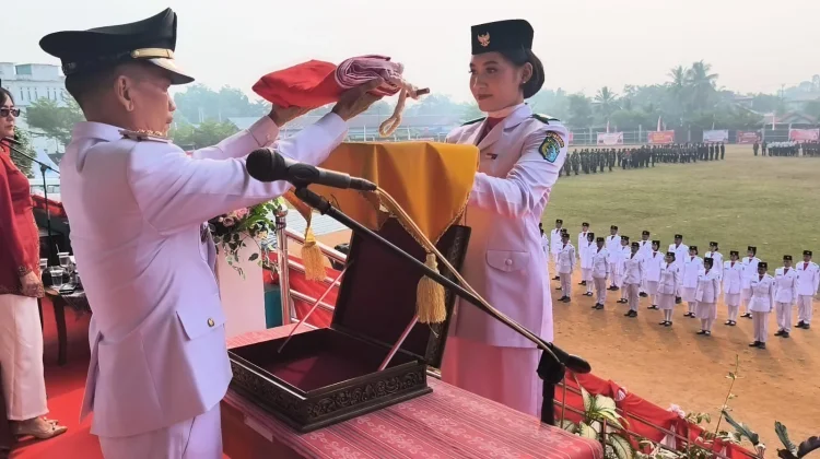 Upacara HUT ke-81 Kemerdekaan RI di Sintang Berlangsung Khidmad