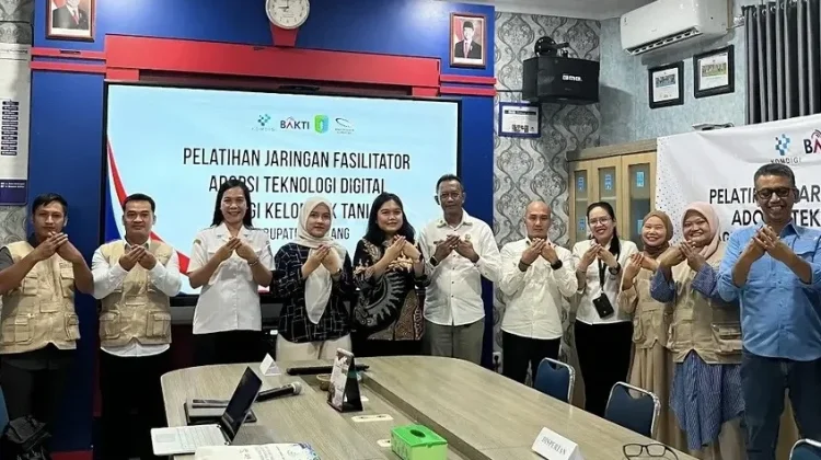 BAKTI Komdigi Melalui Diskominfo Sintang Dorong Petani Adaptif di Era Digital