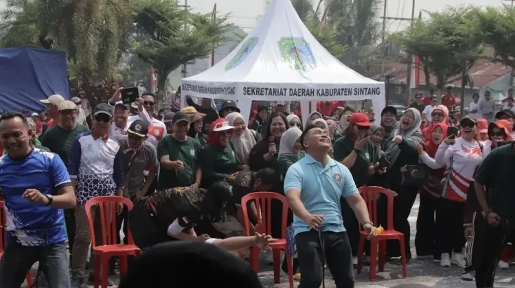Semarak HUT RI ke-81, 30 OPD Sintang Ikuti Lomba Permainan Rakyat