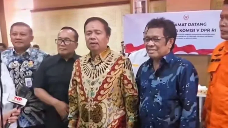 Ketua Komisi V DPR RI Lasarus Minta Pemerintah Beri Solusi Larangan Bakar Lahan