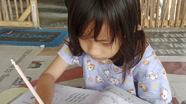 Kabut Asap Main Pekat, Disdikbud Sintang Lanjutkan BDR