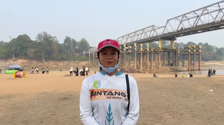 Lurah Kedabang Minta Warga Jaga Kebersihan Pantai Sungai Melawi