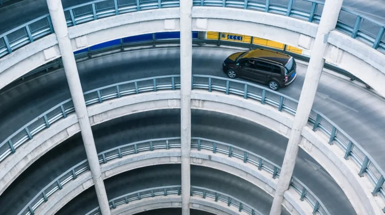 Alasan Gedung Tinggi Memilih Desain Parkir Spiral