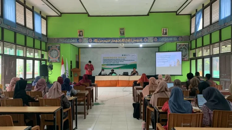MTs Negeri 1 Sintang Siapkan Modul Ajar Terintegrasi Pendidikan Kependudukan