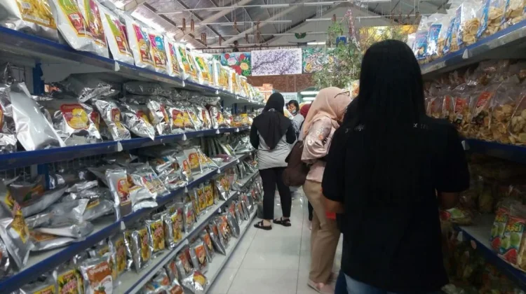 Tradisi Titip Oleh-Oleh, Kebiasaan Sederhana yang Menjaga Hubungan Sosial