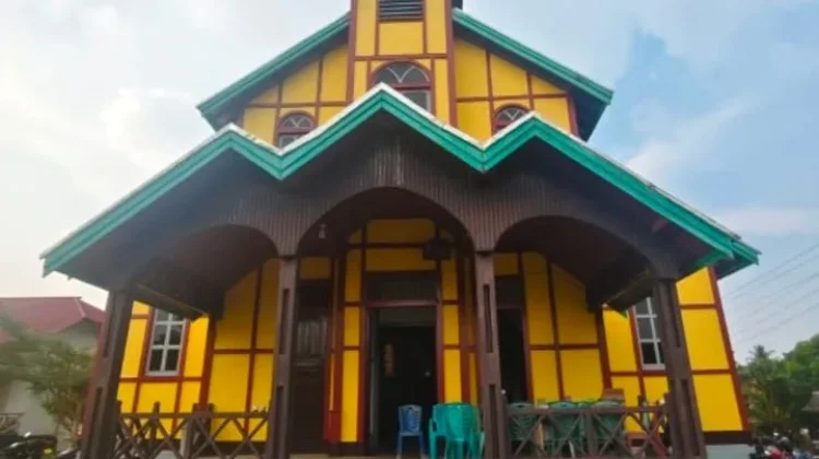 Gereja Santo Fidelis Sejiram,Cagar Budaya Sekaligus Wisata Rohani di Kapuas Hulu