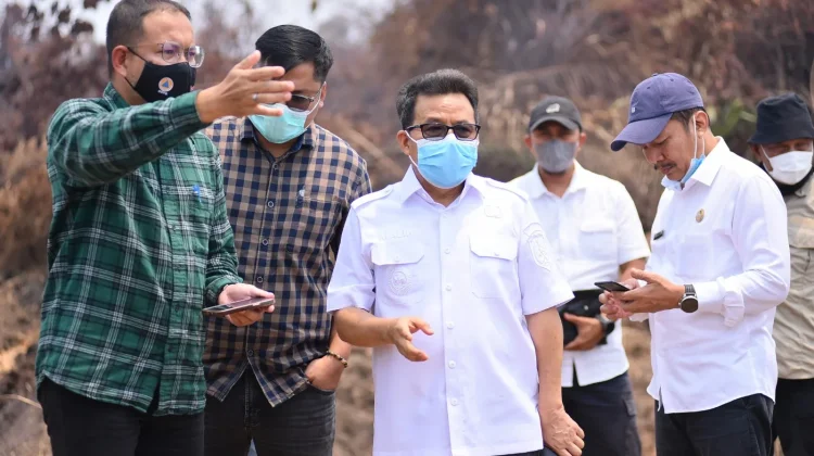Wakil Bupati Melawi Tinjau Lokasi Karhutla, Pastikan Penanganan Berjalan Optimal