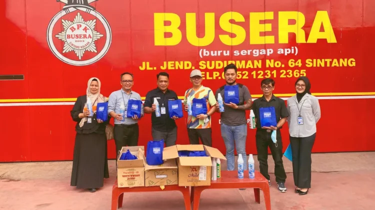 YBMBRILiaN Salurkan Bantuan Tanggap Darurat Kabut Asap untuk Pemadam Kebakaran