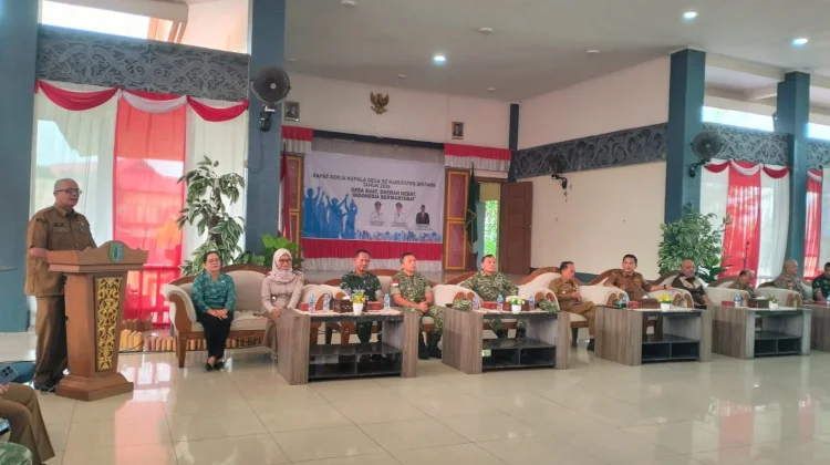 Kades se-Kabupaten Sintang Ikuti Rapat Kerja