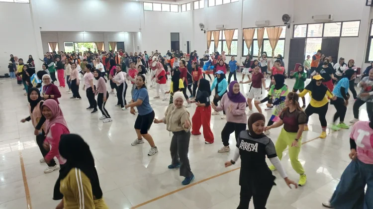 Ratusan Peserta Semarakkan Zumba Party RRI Fest 2026 di Sintang