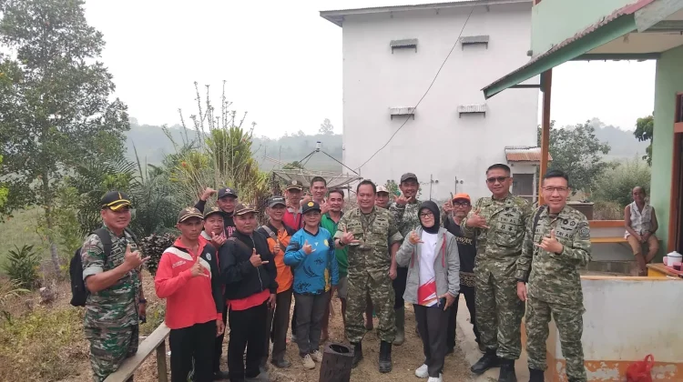 Satgas Karhutla TNI Edukasi Kelompok Tani Mekar Mandiri Kayan Hilir Sintang