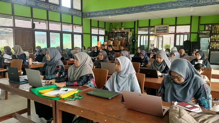 MTs Negeri 1 Sintang Terapkan Modul Ajar Terintegrasi Pendidikan Kependudukan