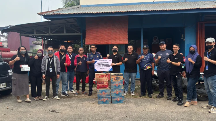FIFGROUP Peduli Salurkan Bantuan Kepada Warga Terdampak Karhutla di Sintang
