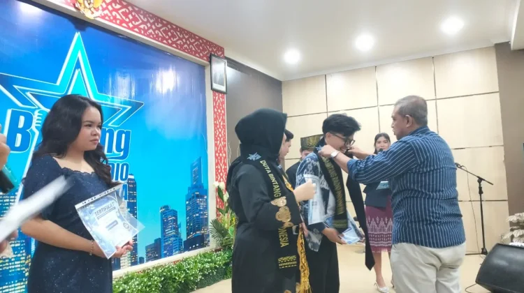Dua Peserta Bintang Radio RRI Sintang Siap Mengikuti Seleksi Berikutnya