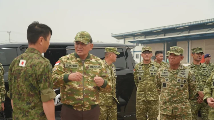 Danrem 121/Abw Sambut Kunjungan Menhan RI