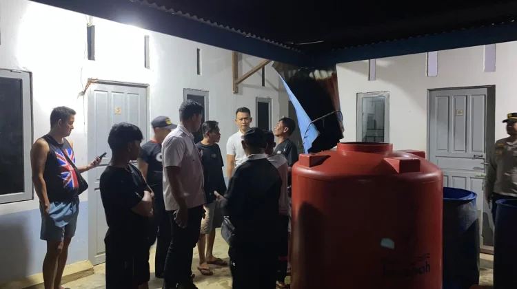 Polres Sekadau Lakukan Olah TKP Penemuan Pria Meninggal Dunia di Rumah Kos