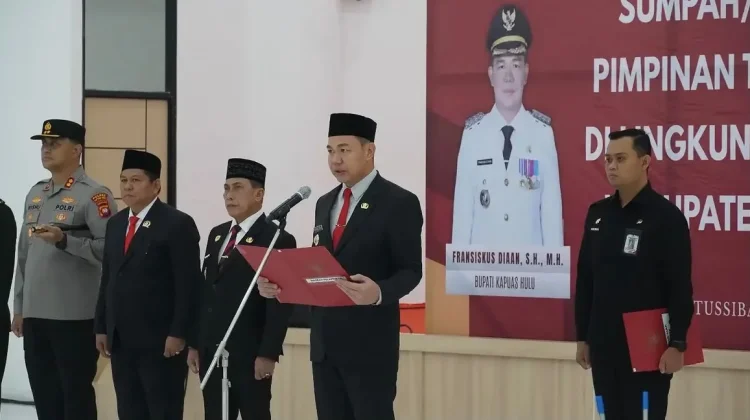 Bupati Kapuas Hulu Lantik Pejabat Pimpinan Tinggi Pratama