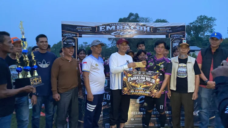 Tuah Aqlan Manday FC Raih Juara di Ajang Embaloh Hilir Cup