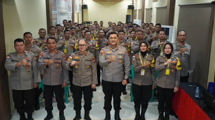Polres Kapuas Hulu Perkuat Peran Bhabinkamtibmas lewat Binteknis Personel