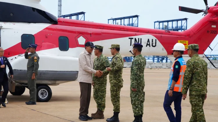 Danrem 121/Abw Sambut Menhan RI untuk Melepas Pasukan JSDF di Pelabuhan Kijing