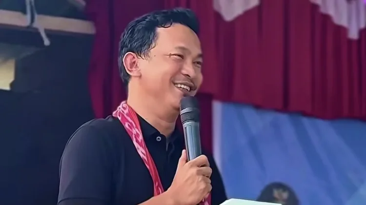 Wabup Sintang Resmikan Listrik PLN Empat Desa di Ketungau Hulu