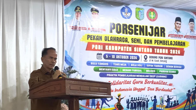 Bupati Sintang: Guru Mengajar dan Membentuk Akhlak Anak
