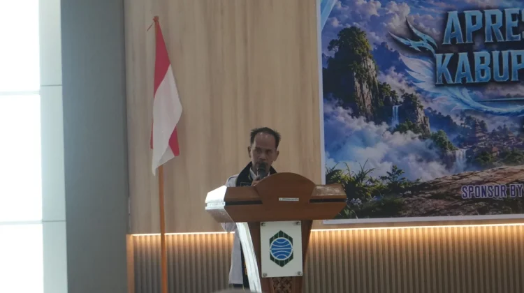 Bupati Sintang Tutup Kegiatan Audisi Duta Genre