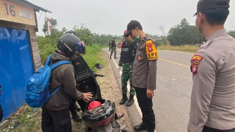 Gabungan TNI-Polri di Perbatasan Badau Lakukan Swiping