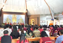 Ratusan Umat Katolik Ikuti Misa Syukur Imlek 2577