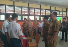 SMP 1 Sintang Rutin Pemerikaan di Posyandu Sekolah