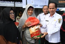 Operasi Pasar Ramadan di Sintang Ringankan Beban Warga