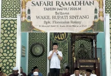 Wabup Sintang Gelar Safari Ramadan ke Sungai Tebelian