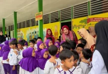 DWP Kanwil Kemenag Kalbar Kunjungi RA DWP Kemenag Sintang