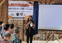 Dorong Ekonomi Kreatif, Pelajar Sintang Ciptakan Cinderamata Kain Pantang