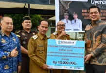 Pemkab Sintang Operasi Pasar Kelam Permai